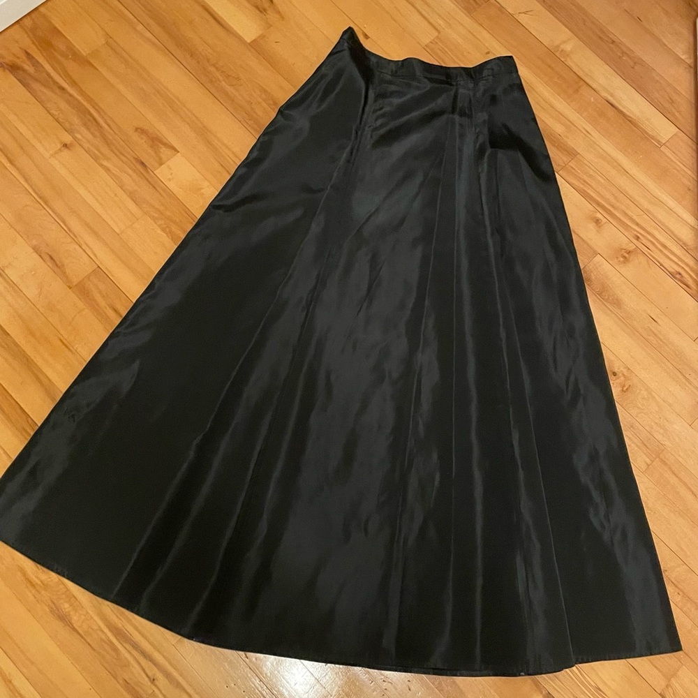 Allegra Da Verio black skirt